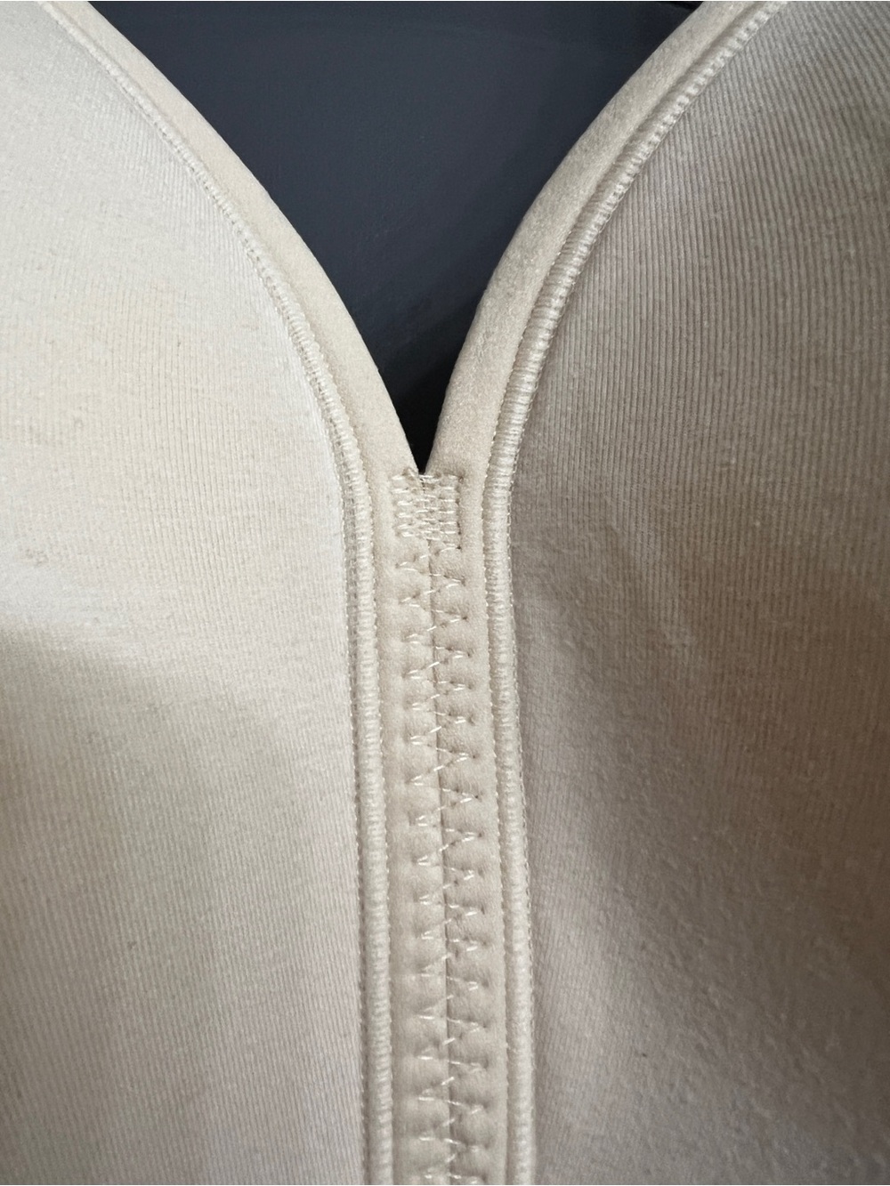 Cacique Bra 40DD - Picture 4 of 11